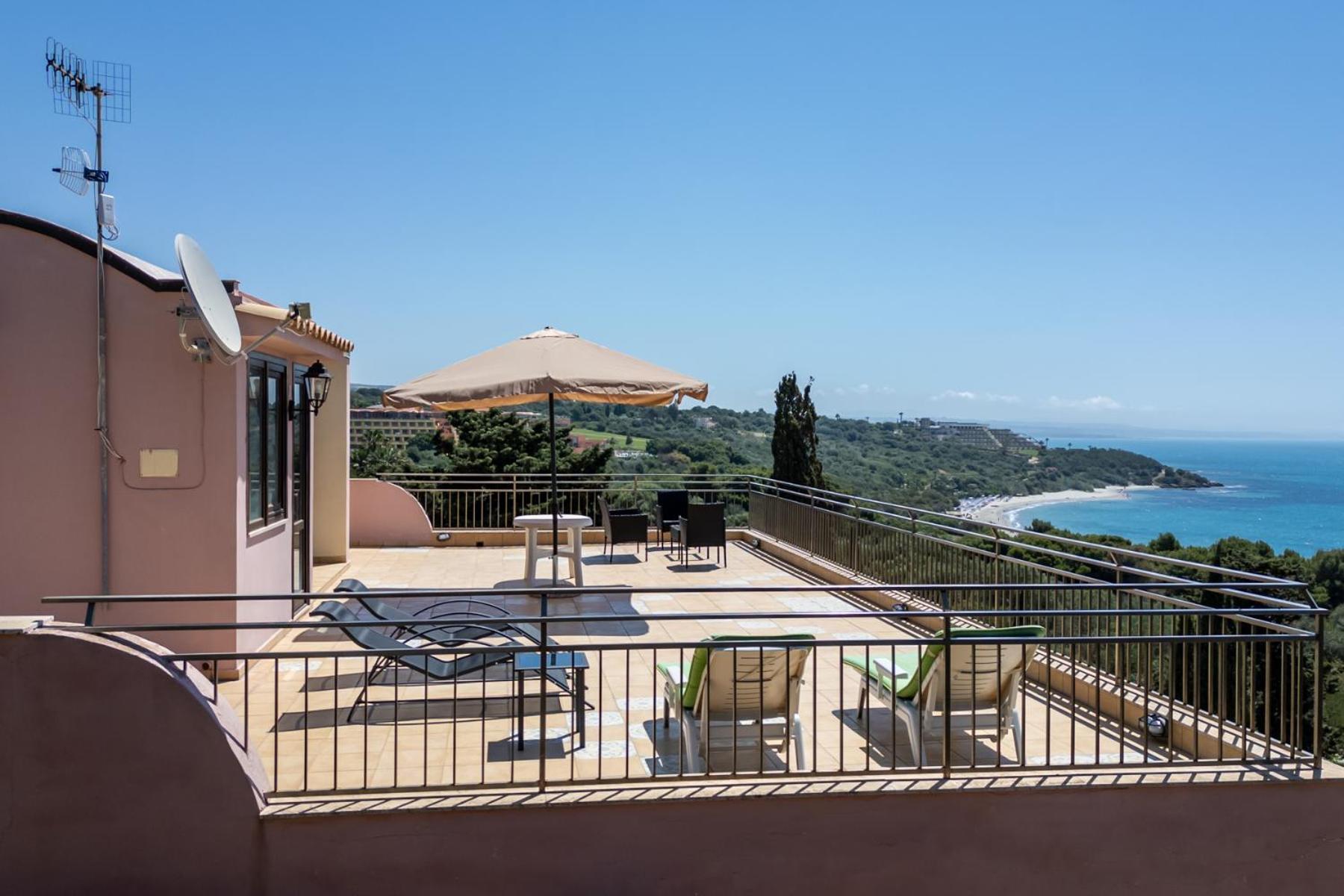 Villa Rosa Sul Mare Шака Екстериор снимка