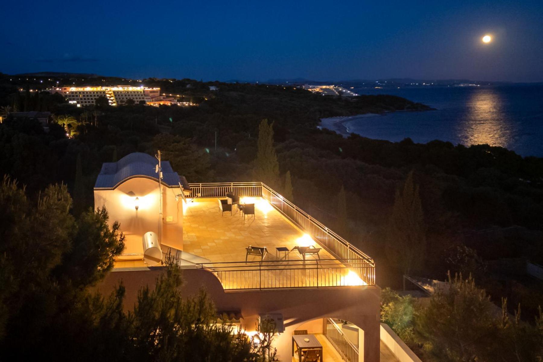 Villa Rosa Sul Mare Шака Екстериор снимка