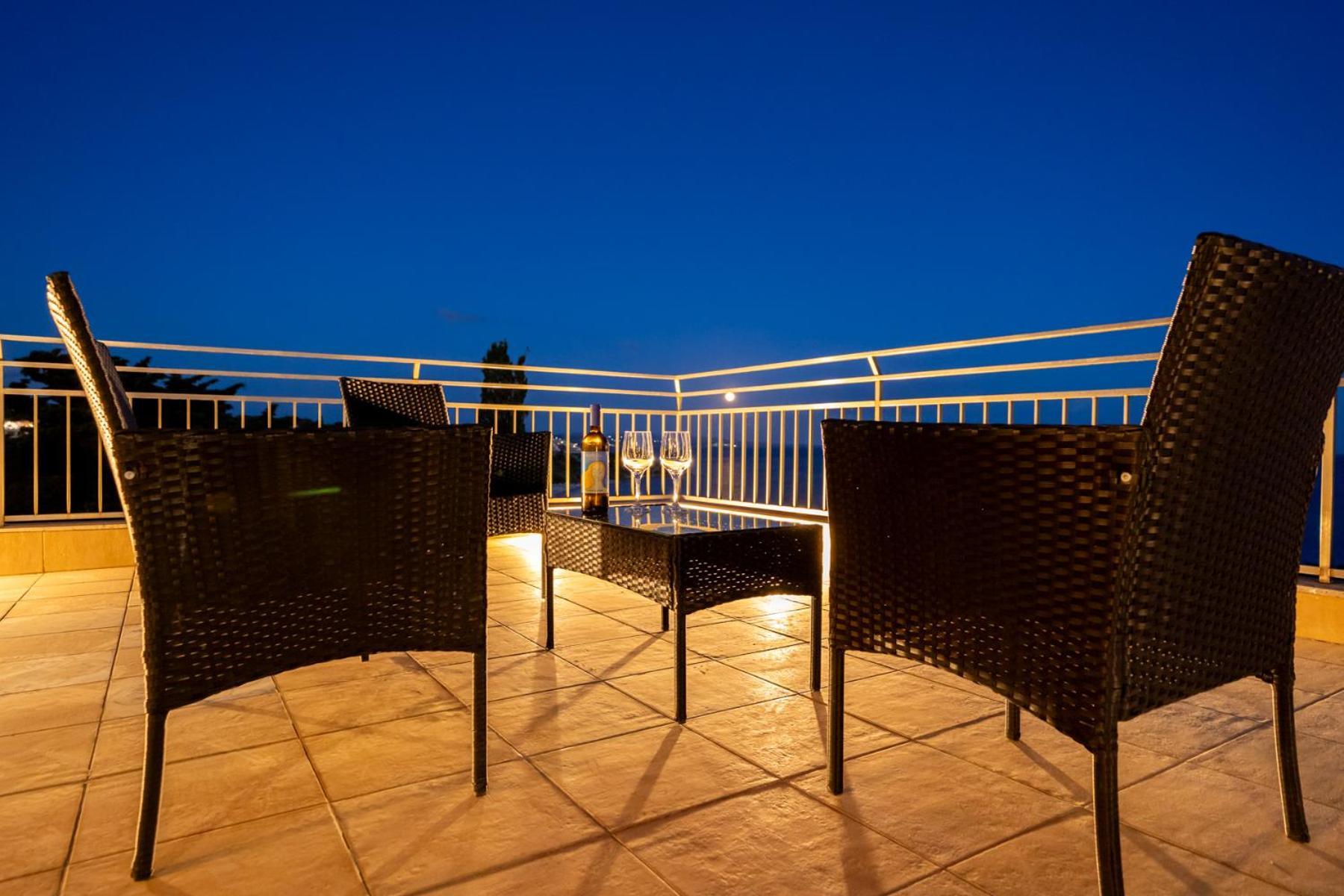 Villa Rosa Sul Mare Шака Екстериор снимка