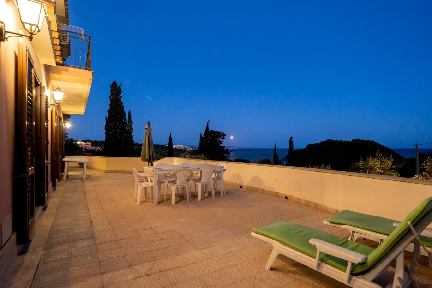 Villa Rosa Sul Mare Шака Екстериор снимка